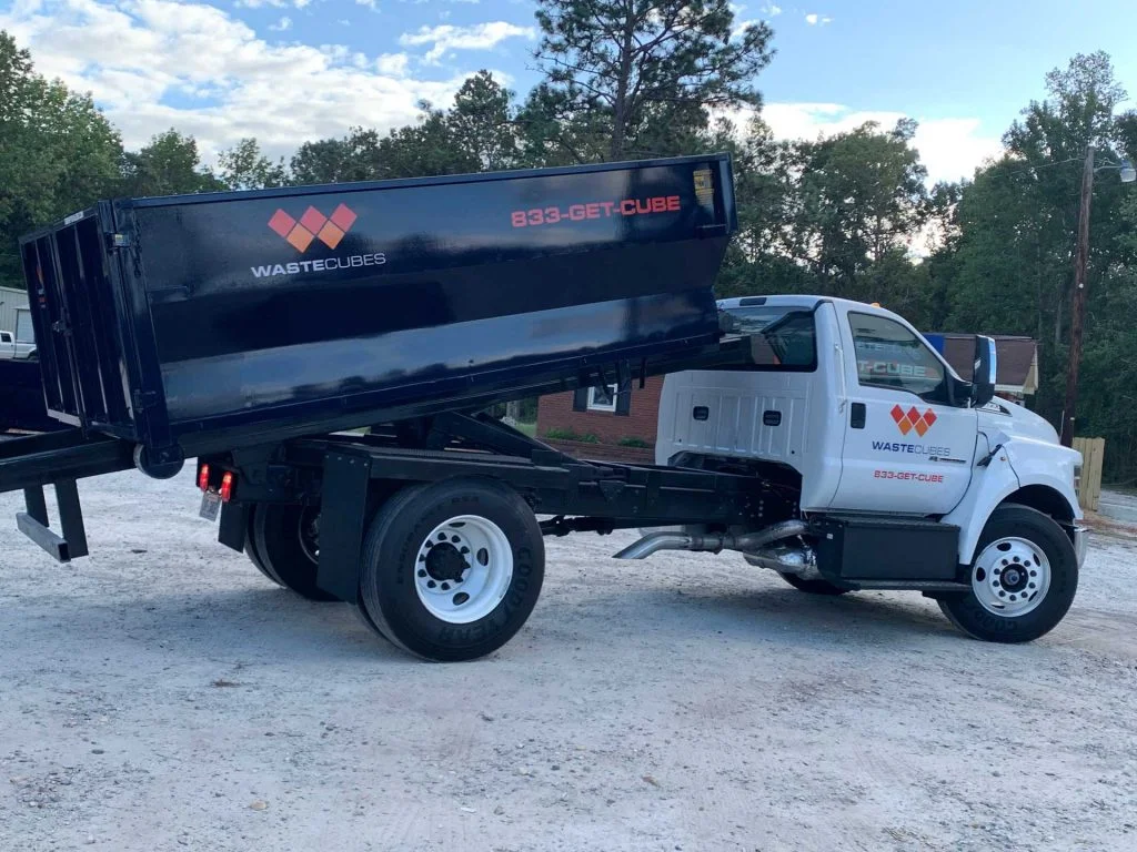 waste cubes truck