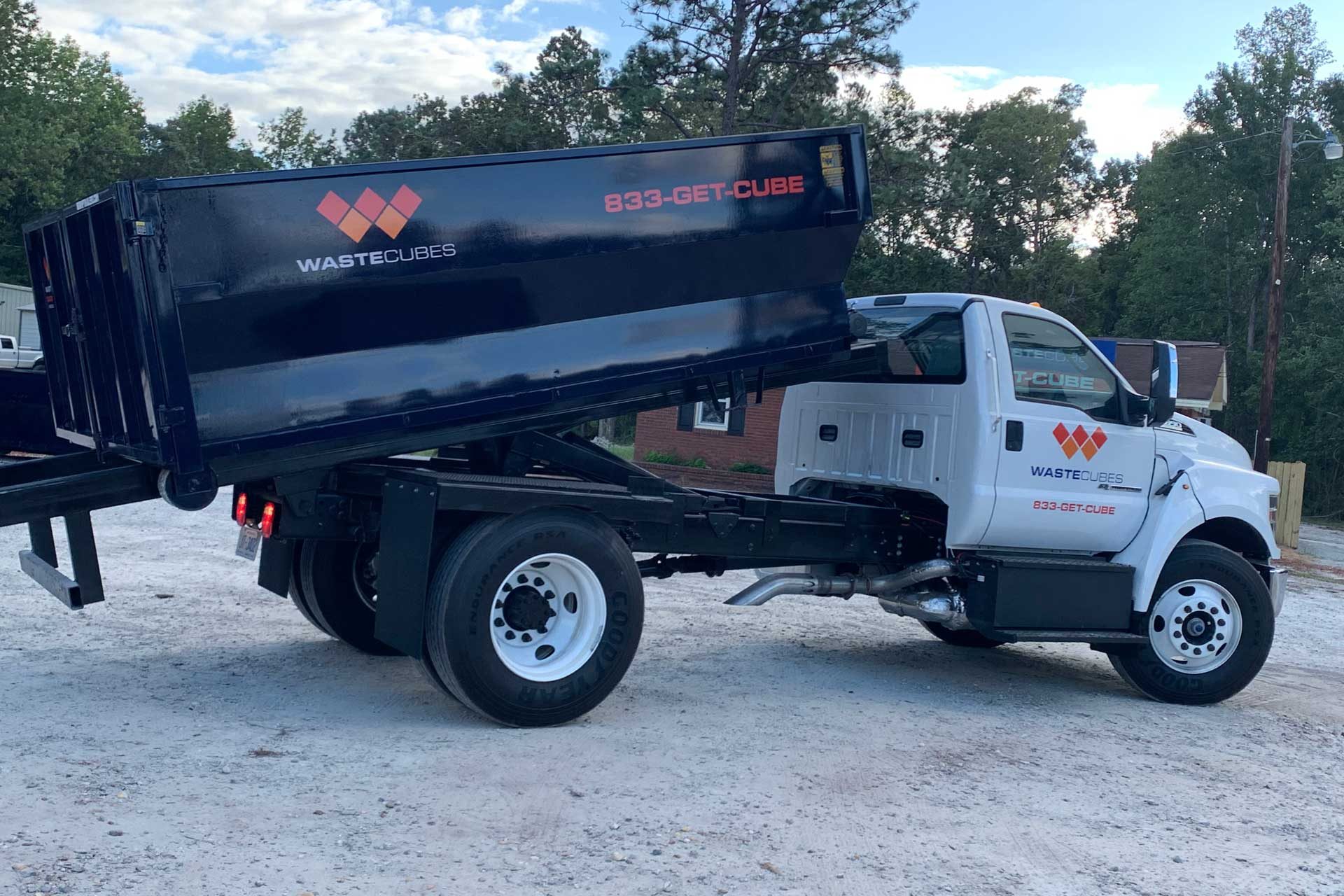 waste cubes truck